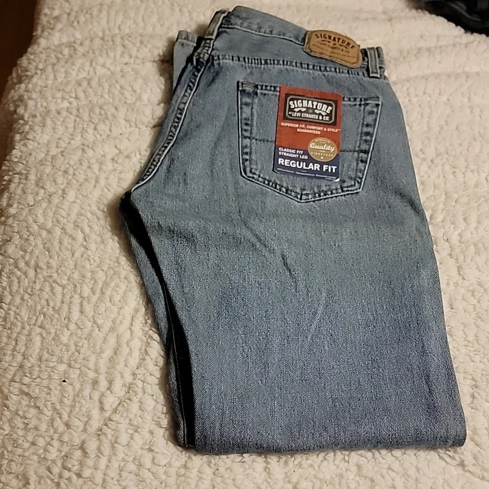 Levi strauss - Picture 1 of 5
